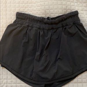 Lululemon skort.